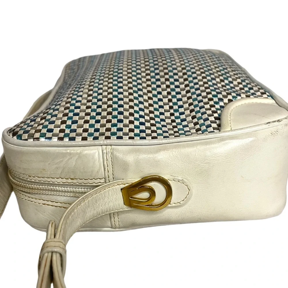 Gucci Vintage White Woven Camera Bag